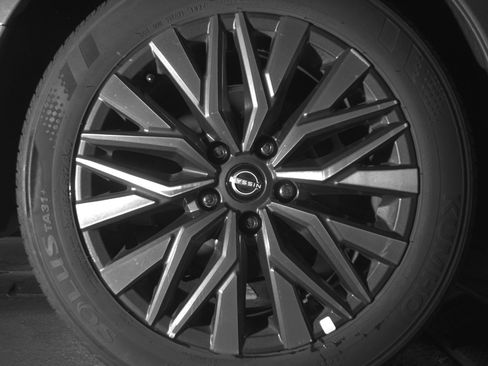 Used 2025 Nissan Altima 2.5 SV image 15