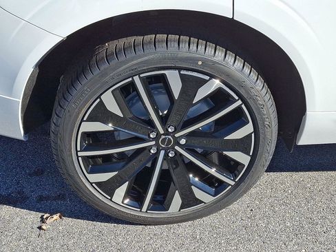 New 2026 Volvo XC60 B5 Ultra w/ Protection Package Premier image 5