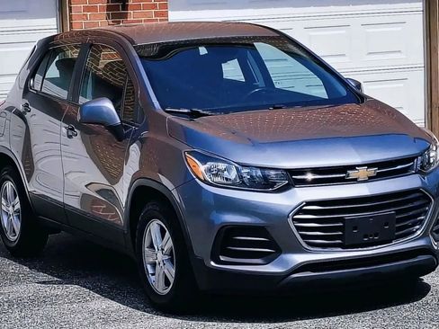 Used 2020 Chevrolet Trax LS FWD image 7