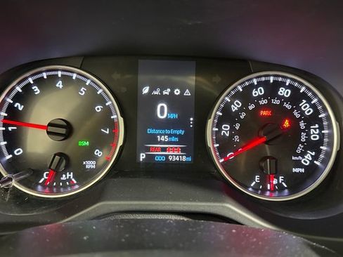 Used 2021 Toyota RAV4 XLE AWD/4WD image 29
