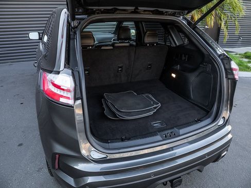 Used 2020 Ford Edge ST image 23