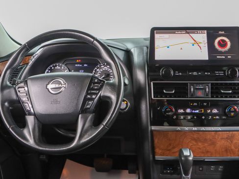 Used 2022 Nissan Armada SL w/ Captain's Chairs Package image 18