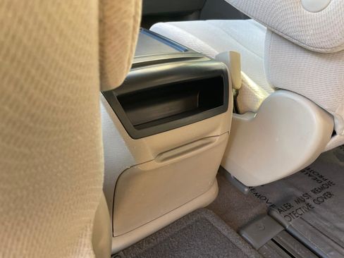 Used 2012 Toyota Sienna LE image 22