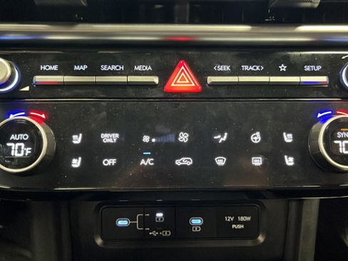 Used 2025 Hyundai Tucson Limited AWD/4WD image 18