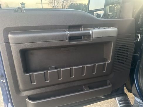 Used 2011 Ford F350 Lariat w/ Lariat Interior Pkg image 19