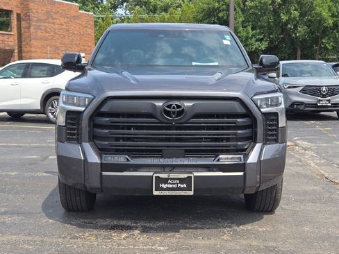 Used 2025 Toyota Tundra Limited AWD/4WD image 4
