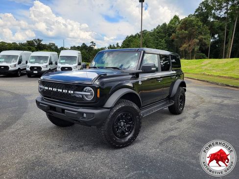 Used 2025 Ford Bronco Outer Banks w/ Sasquatch Package AWD/4WD image 1
