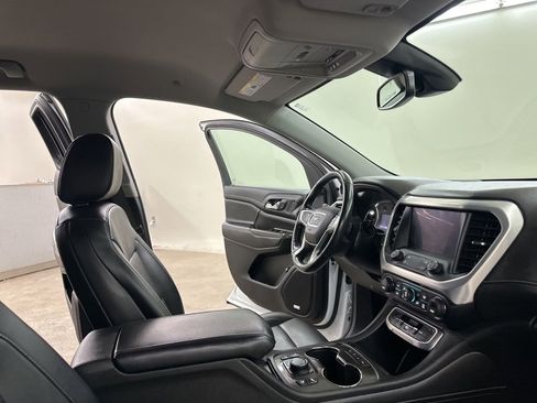 Used 2021 GMC Acadia SLT w/ Preferred Package image 21