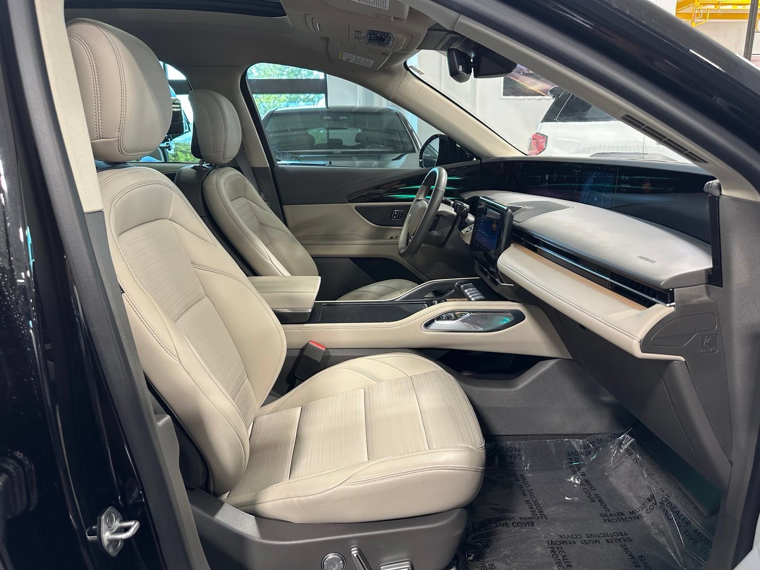 Used 2025 Lincoln Nautilus Reserve AWD/4WD image 49