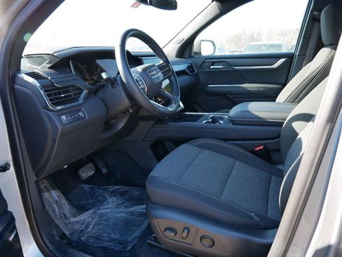 Used 2025 GMC Acadia Elevation AWD/4WD image 15