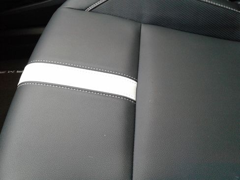 Used 2025 Toyota Camry SE w/ Convenience Package image 15