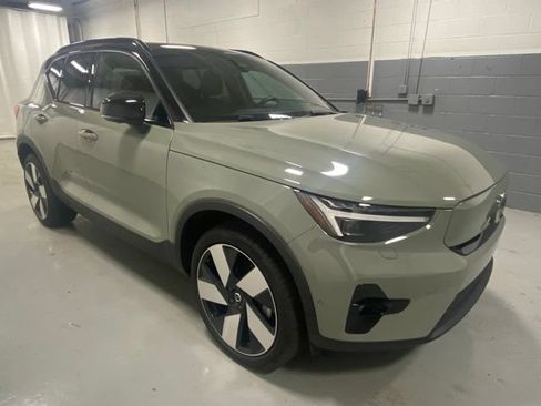 Used 2023 Volvo XC40 Recharge Ultimate w/ Protection Package Premier AWD/4WD image 4