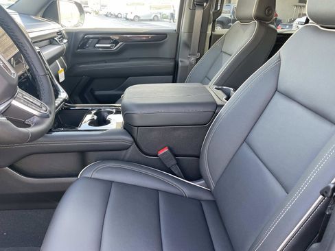 New 2026 GMC Yukon XL Elevation image 21