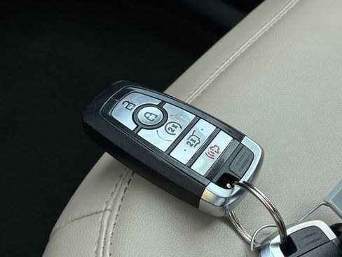 Used 2023 Ford Explorer XLT w/ Equipment Group 202A AWD/4WD image 27