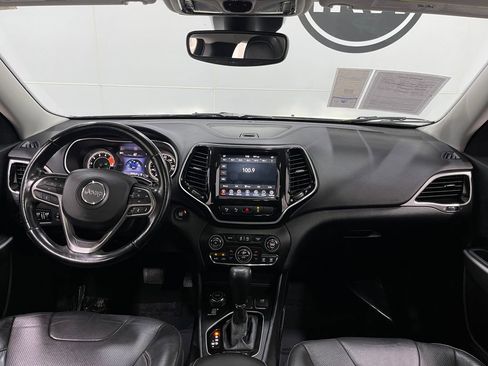 Used 2021 Jeep Cherokee Limited image 19