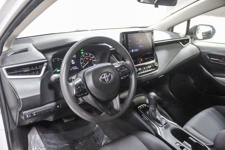 Used 2024 Toyota Corolla LE FWD image 18