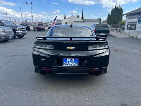 Used 2016 Chevrolet Camaro SS RWD image 5