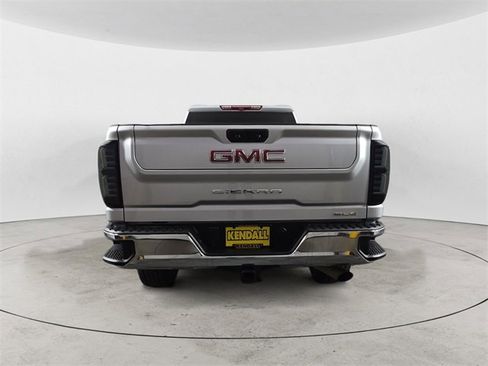 Used 2023 GMC Sierra 2500 SLE w/ Remote Start Package image 4