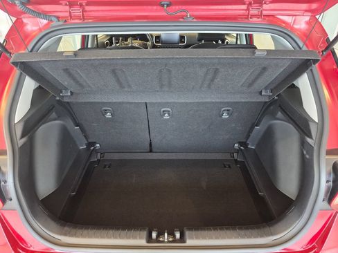 Used 2025 Hyundai Venue SEL FWD image 28