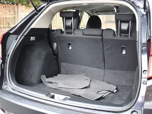 Used 2018 Honda HR-V LX image 9