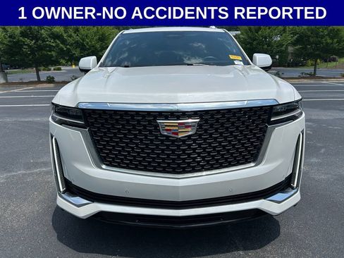 Used 2024 Cadillac Escalade Premium Luxury w/ Performance Package AWD/4WD image 13