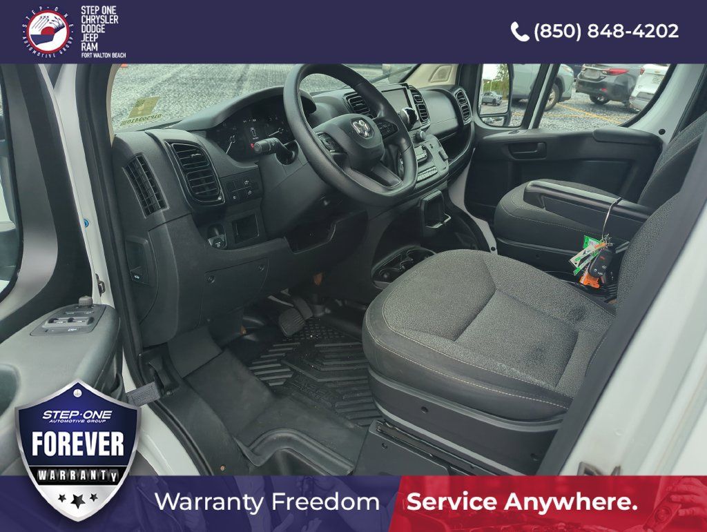 Used 2025 RAM ProMaster 2500 w/ Convenience Group FWD image 10