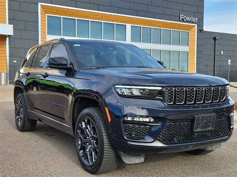 Used 2023 Jeep Grand Cherokee Summit w/ Advanced Protech Group IV image 2