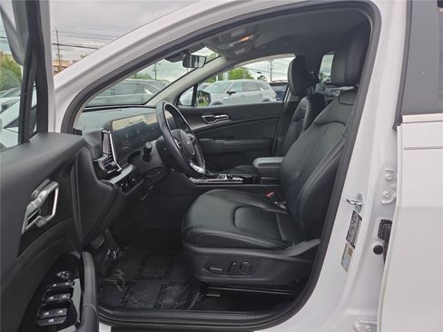 Used 2023 Kia Sportage EX AWD/4WD image 12