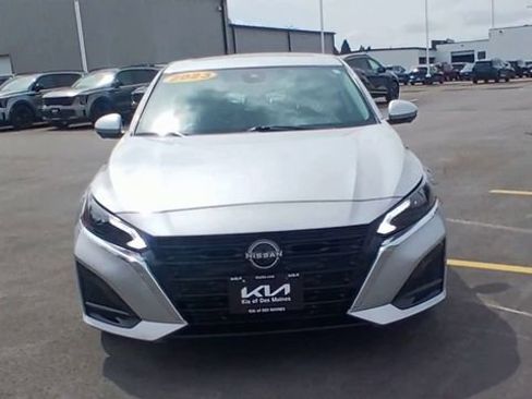 Used 2023 Nissan Altima 2.5 SL AWD/4WD image 6