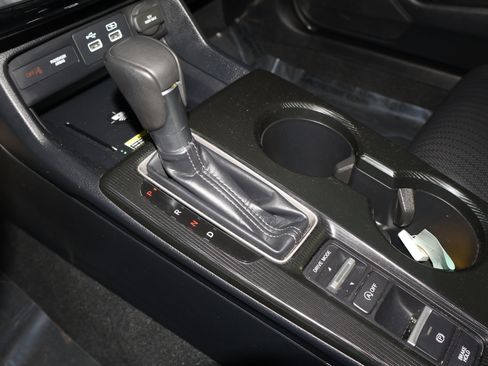 Certified 2024 Honda Civic Sport Touring image 31