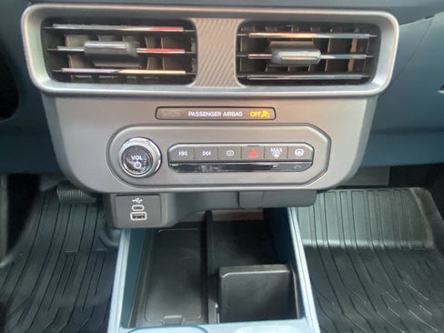 Used 2025 Ford Maverick XL FWD image 23