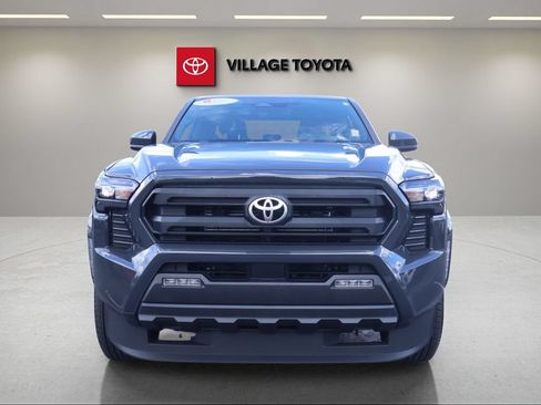 Certified 2024 Toyota Tacoma SR5 AWD/4WD image 8