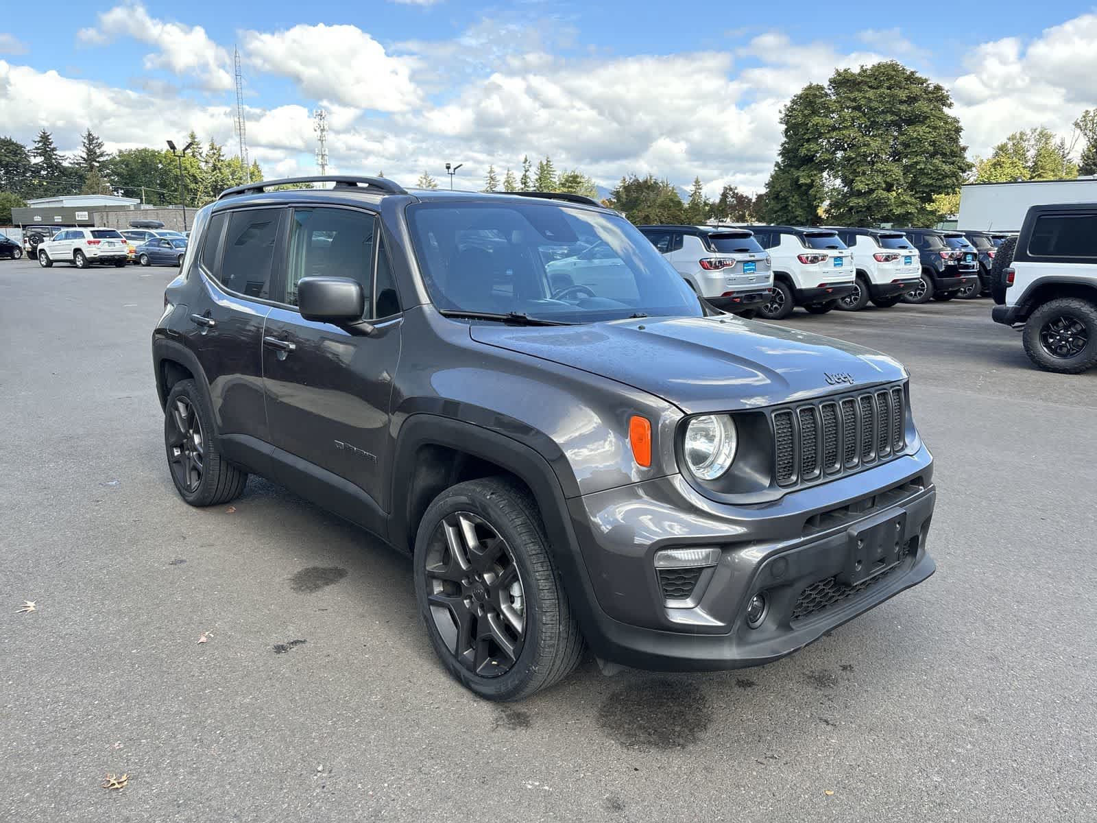Used 2021 Jeep Renegade Latitude AWD/4WD image 6