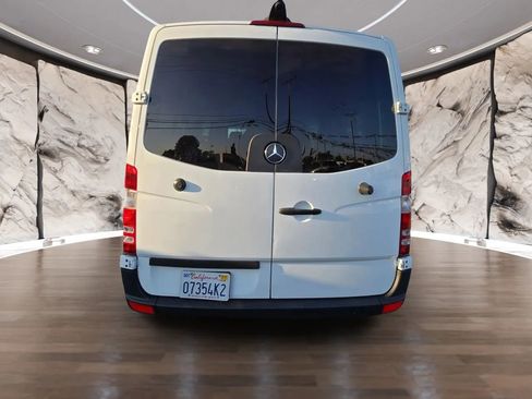 Used 2017 Mercedes-Benz Sprinter 2500 image 3