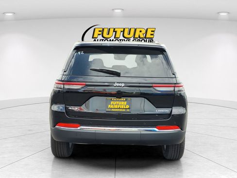 New 2026 Jeep Grand Cherokee Laredo w/ Trailer Tow Package AWD/4WD image 4