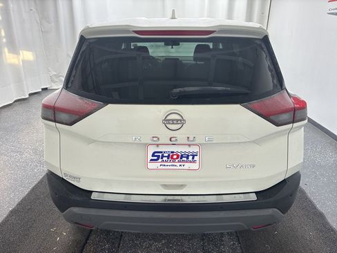 Used 2023 Nissan Rogue SV image 5