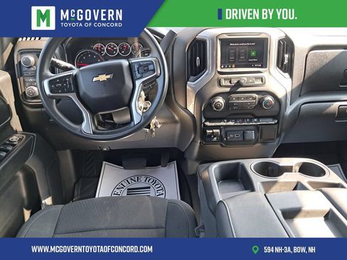 Used 2021 Chevrolet Silverado 2500 Custom w/ Custom Value Package AWD/4WD image 23