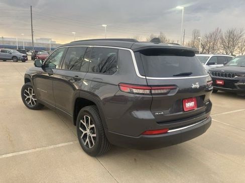 Certified 2024 Jeep Grand Cherokee L Limited w/ Luxury Tech Group II image 6