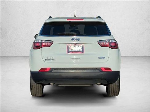 Used 2023 Jeep Compass Latitude AWD/4WD image 7