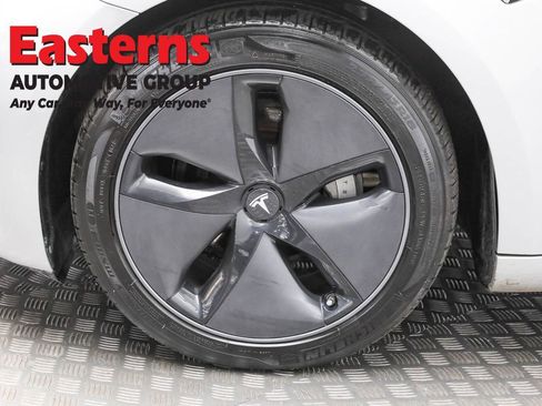 Used 2018 Tesla Model 3 Long Range image 29