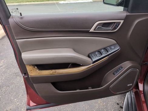 Used 2016 GMC Yukon Denali w/ Enhanced Security Package image 14