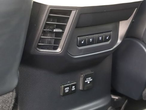 Used 2024 Toyota Tundra Capstone AWD/4WD image 25