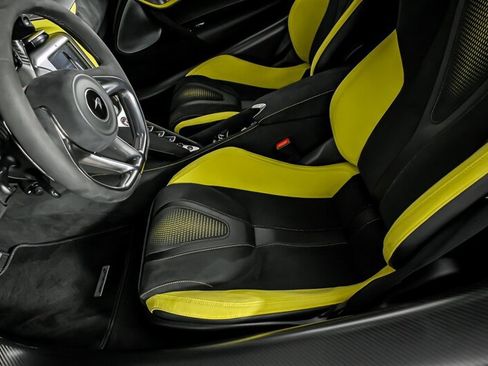 Used 2024 McLaren 750S Spider RWD image 24