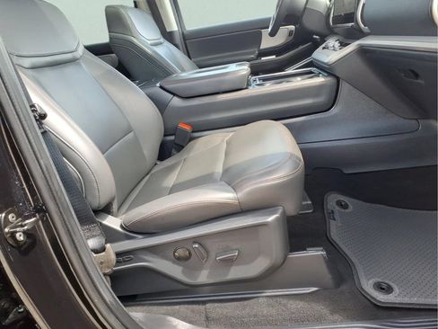 Used 2025 Ford Expedition Active AWD/4WD image 14