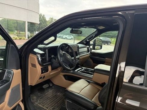 Used 2024 Ford F350 Lariat w/ Lariat Ultimate Package AWD/4WD image 4