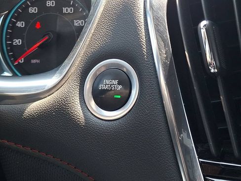 Used 2023 Chevrolet Traverse RS AWD/4WD image 23