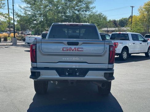 Used 2025 GMC Sierra 3500 Denali w/ Technology Package AWD/4WD image 6