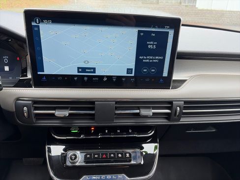 Used 2025 Lincoln Corsair AWD w/ Equipment Group 101A image 21