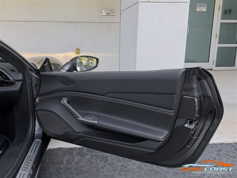 Used 2017 Ferrari 488 GTB RWD image 35