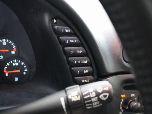 Used 2002 Chevrolet Corvette Base w/ Preferred Equipment Group1 image 32